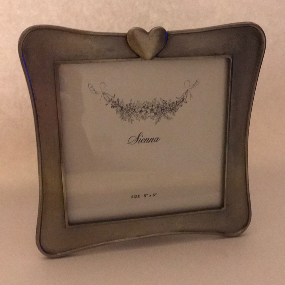 Silver Frame With Heart 💜